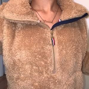 Meet your Posher, Desirae